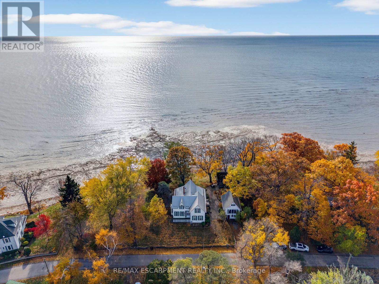 685 Sandy Road, Haldimand, Ontario  N1A 2W6 - Photo 2 - X12523322