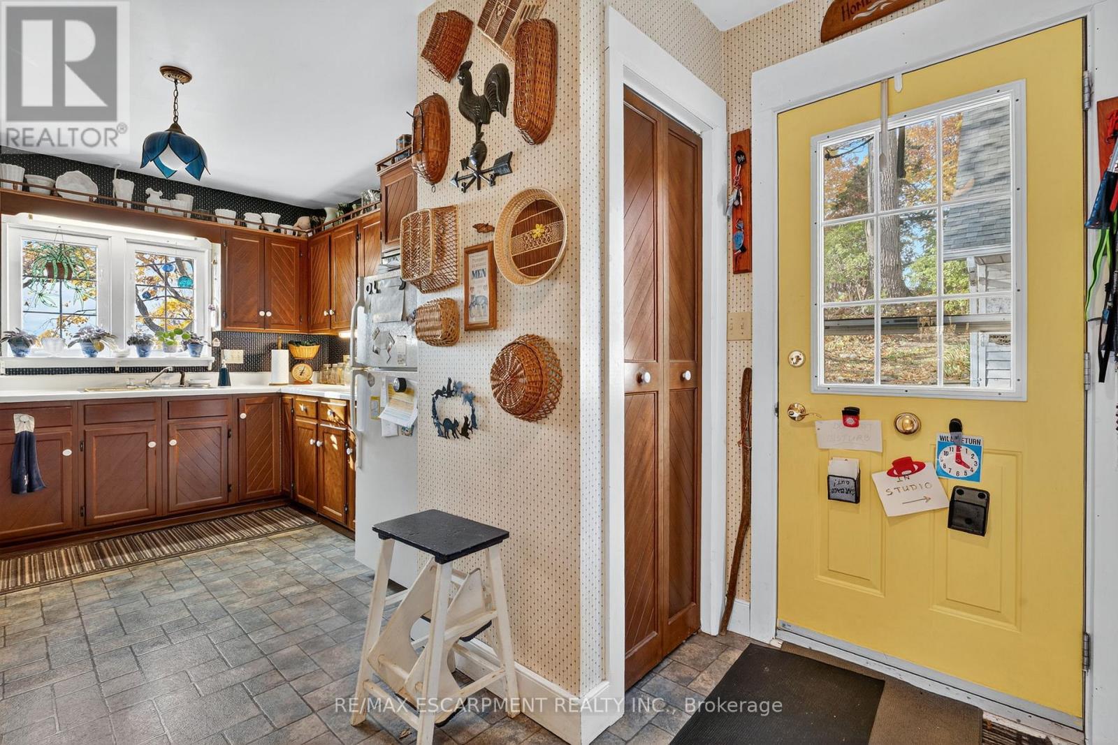 685 Sandy Road, Haldimand, Ontario  N1A 2W6 - Photo 20 - X12523322