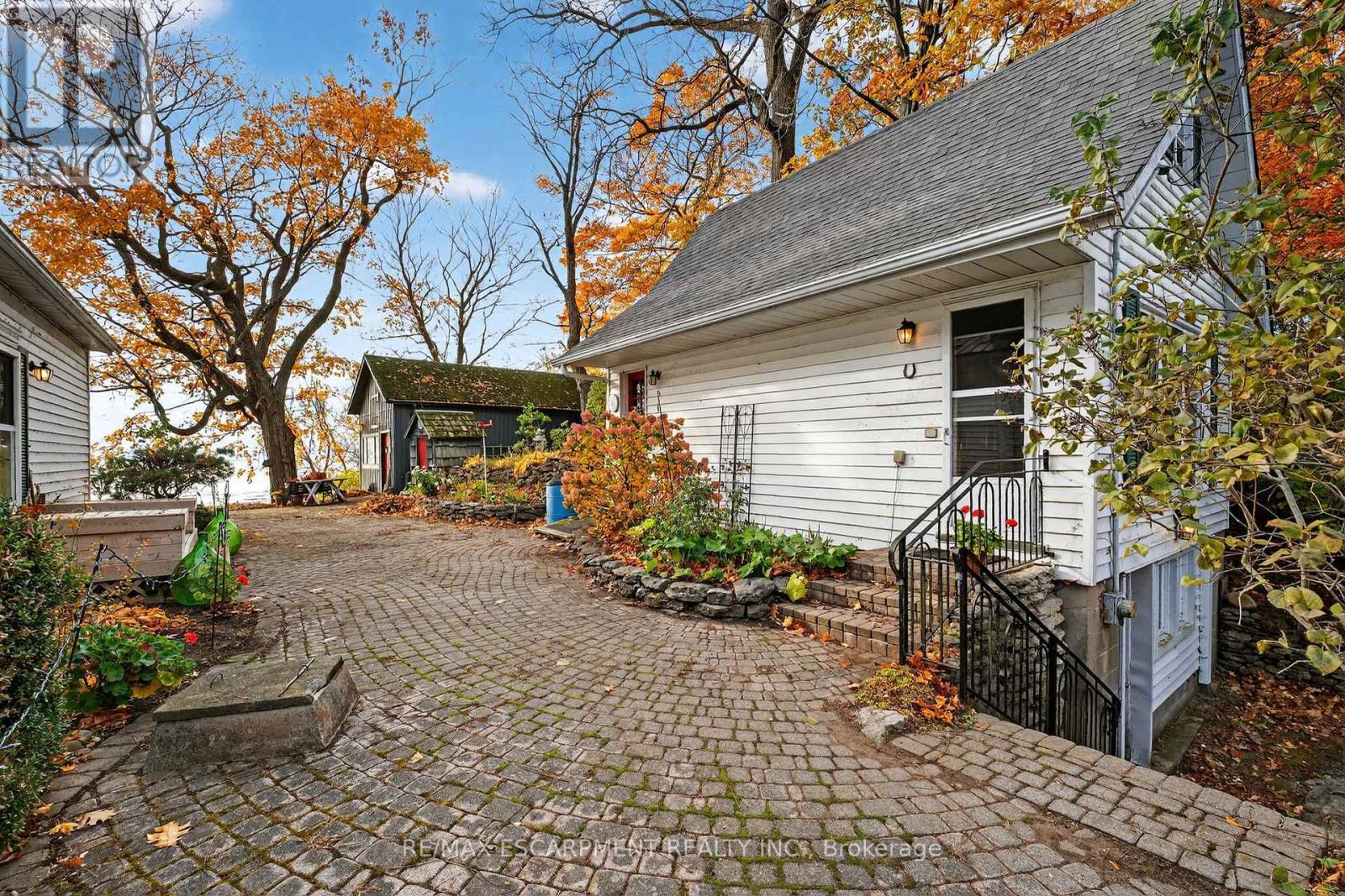 685 Sandy Road, Haldimand, Ontario  N1A 2W6 - Photo 44 - X12523322