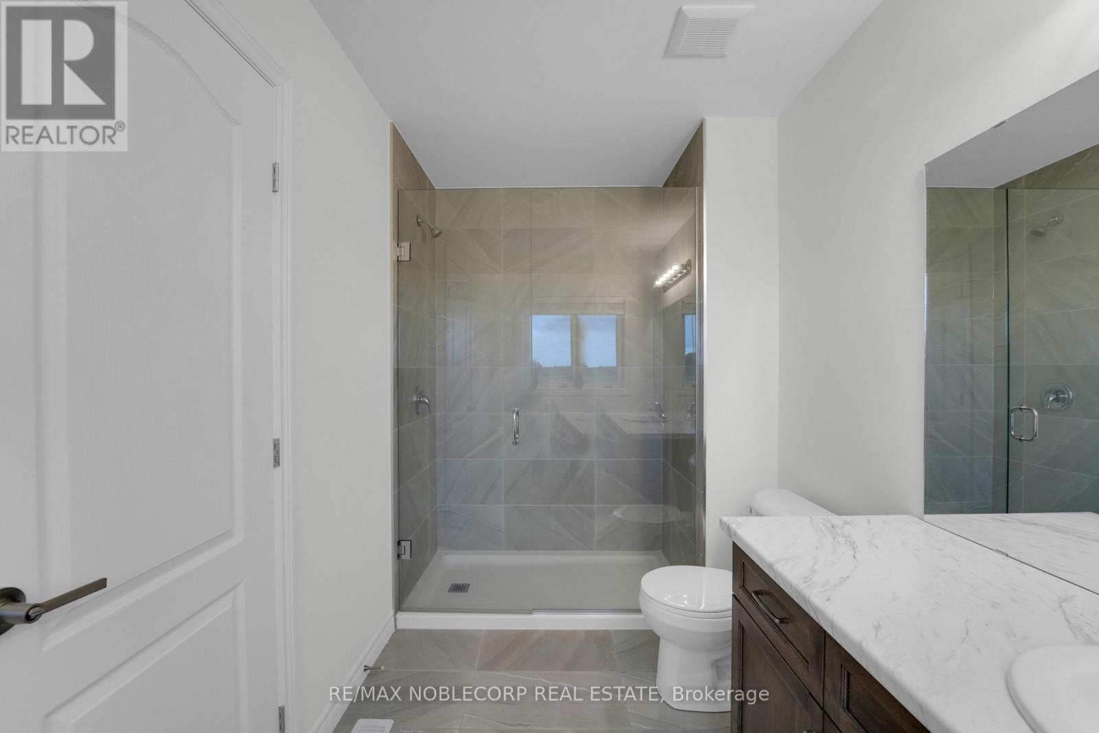 15 Lloyd Davis Way, Hamilton, Ontario  L0R 1C0 - Photo 12 - X12523324