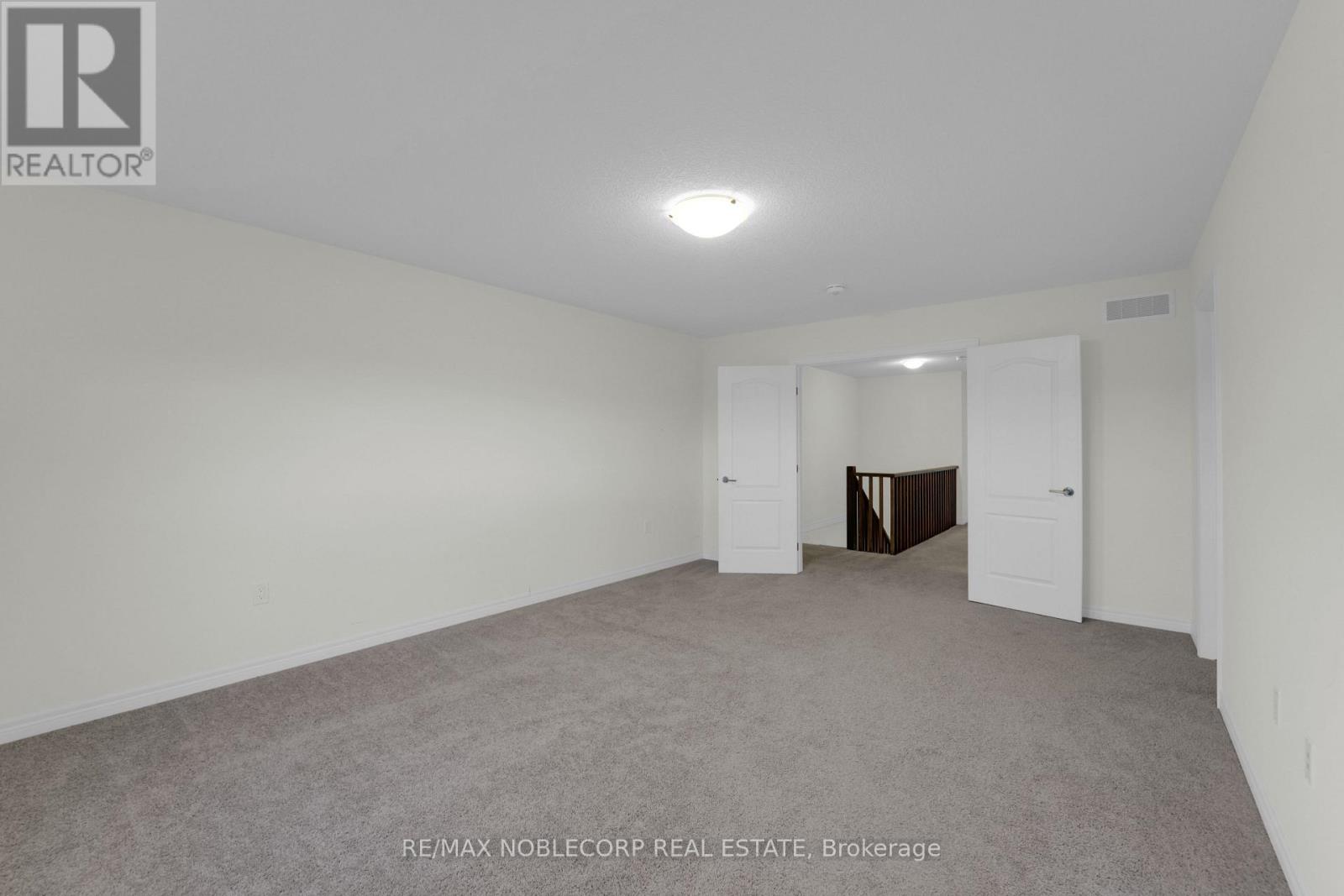 15 Lloyd Davis Way, Hamilton, Ontario  L0R 1C0 - Photo 15 - X12523324