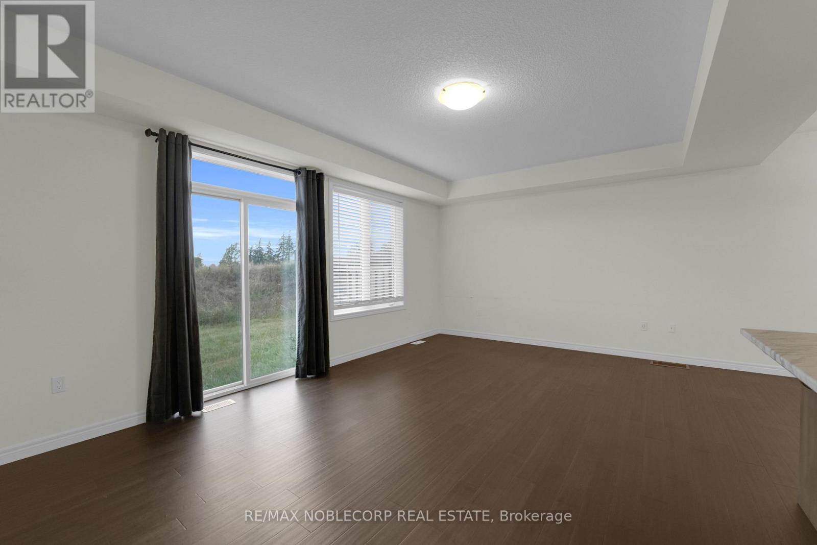 15 Lloyd Davis Way, Hamilton, Ontario  L0R 1C0 - Photo 22 - X12523324