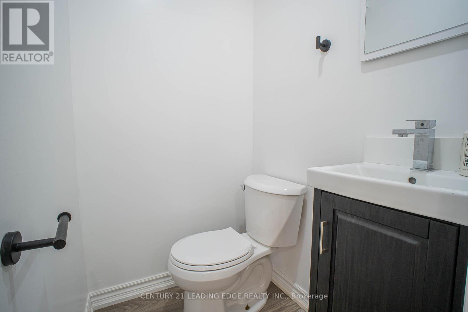 77 Elford Crescent, Hamilton, Ontario  L8K 5K8 - Photo 11 - X12523336