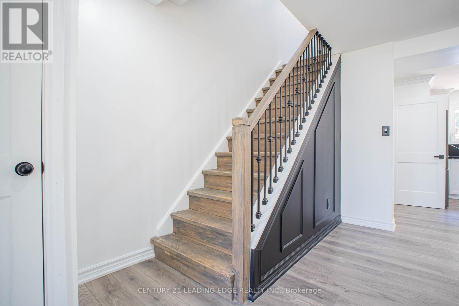 77 Elford Crescent, Hamilton, Ontario  L8K 5K8 - Photo 12 - X12523336