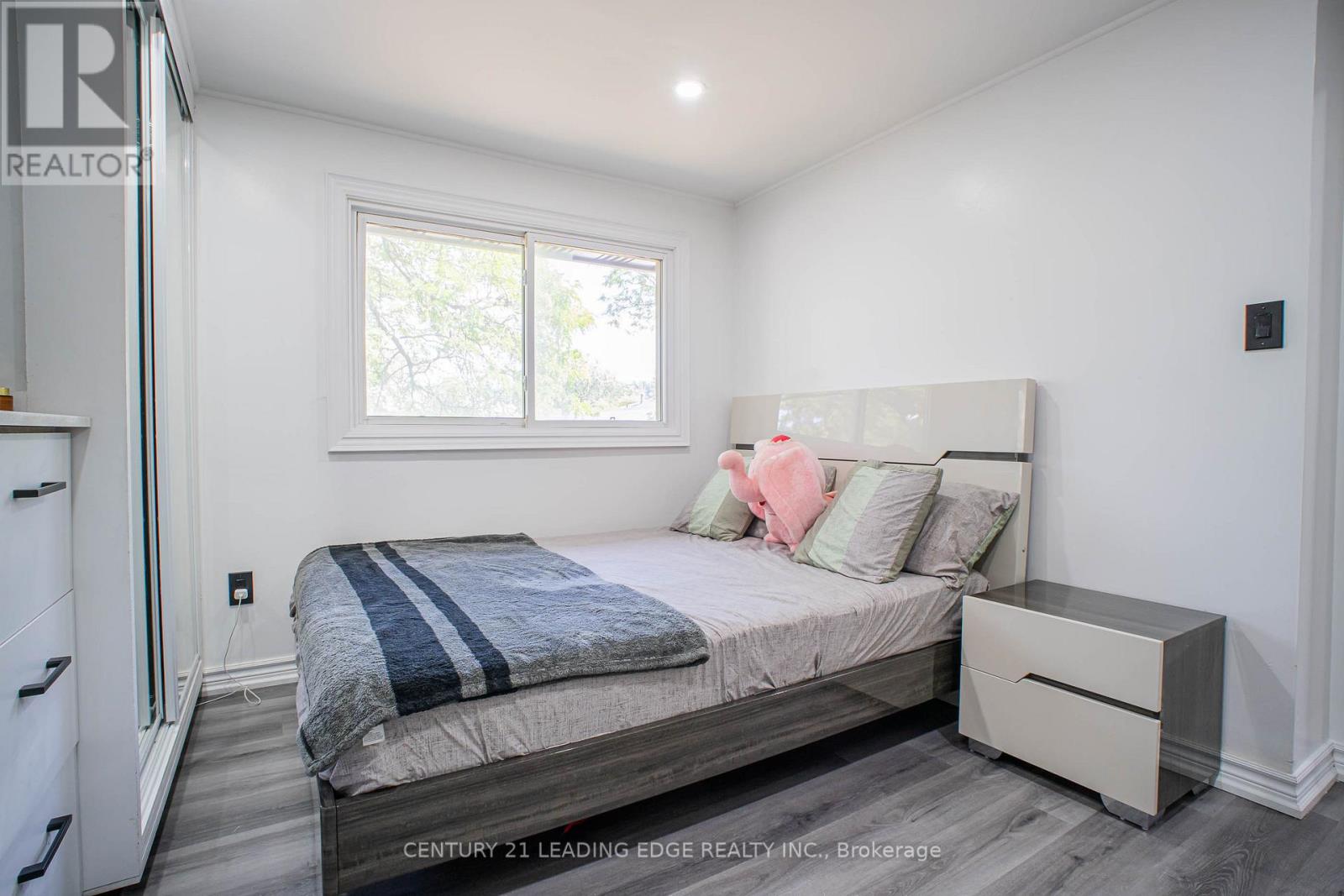 77 Elford Crescent, Hamilton, Ontario  L8K 5K8 - Photo 17 - X12523336