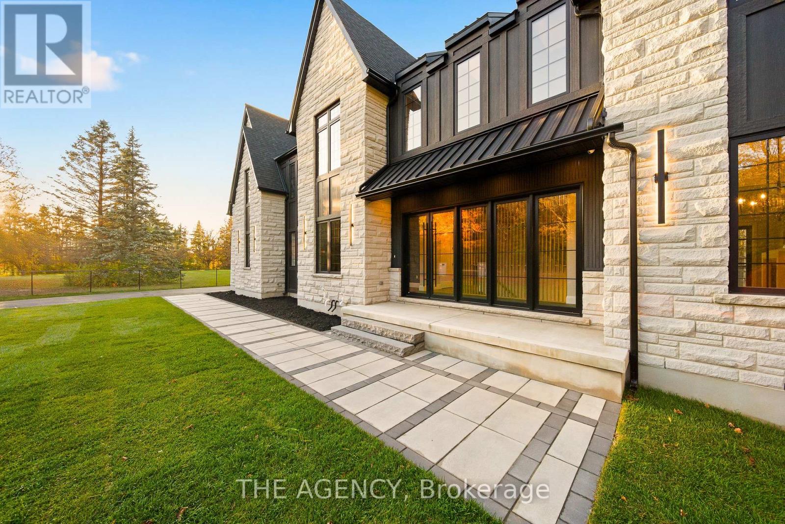 7006 Concession Rd 4, Puslinch, Ontario N0B 2J0 - Photo 3 - X12523428