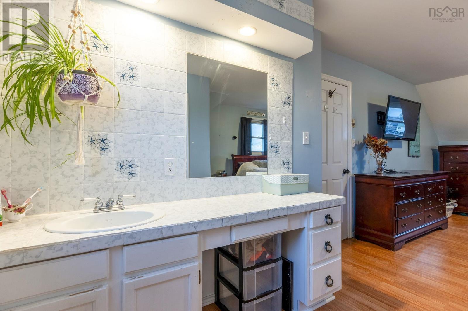 22 Carisbrooke Lane, Cole Harbour, Nova Scotia  B2V 1R2 - Photo 21 - 202527546