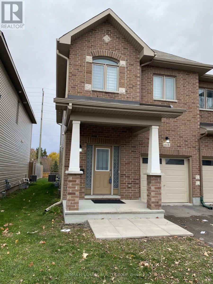 618 Via Campanale Avenue, Ottawa, Ontario K2J 4A2 - Photo 2 - X12489478