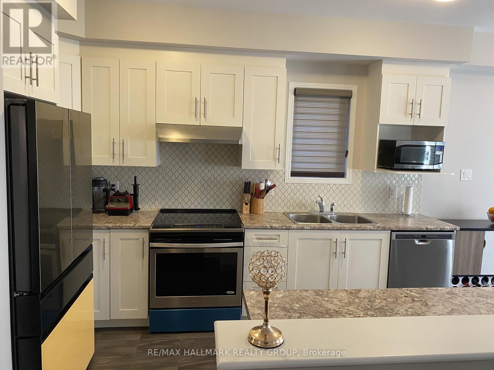 618 Via Campanale Avenue, Ottawa, Ontario K2J 4A2 - Photo 5 - X12489478