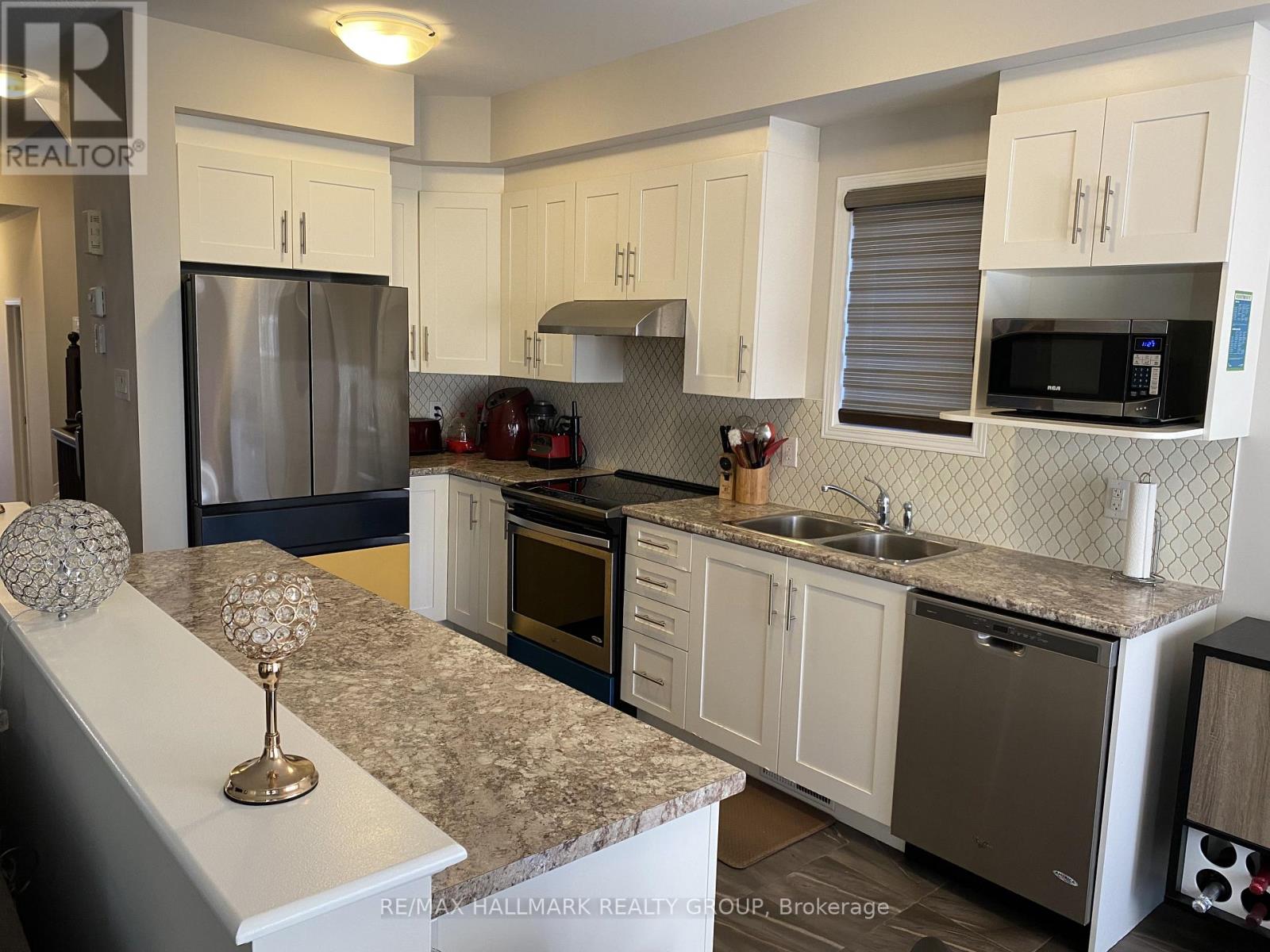 618 Via Campanale Avenue, Ottawa, Ontario K2J 4A2 - Photo 6 - X12489478