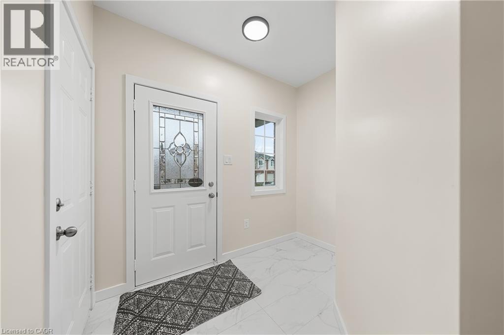 716 Karlsfeld Road Unit# A, Waterloo, Ontario  N2T 2W4 - Photo 2 - 40781460