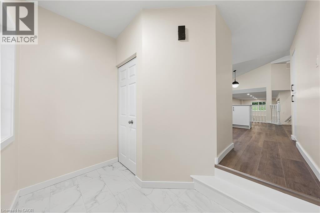 716 Karlsfeld Road Unit# A, Waterloo, Ontario  N2T 2W4 - Photo 3 - 40781460