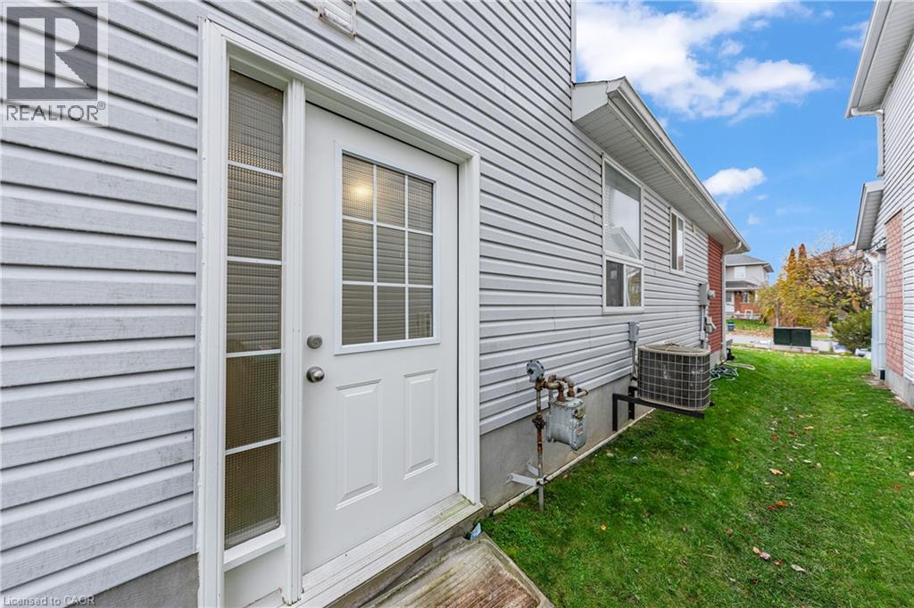 716 Karlsfeld Road Unit# A, Waterloo, Ontario  N2T 2W4 - Photo 39 - 40781460