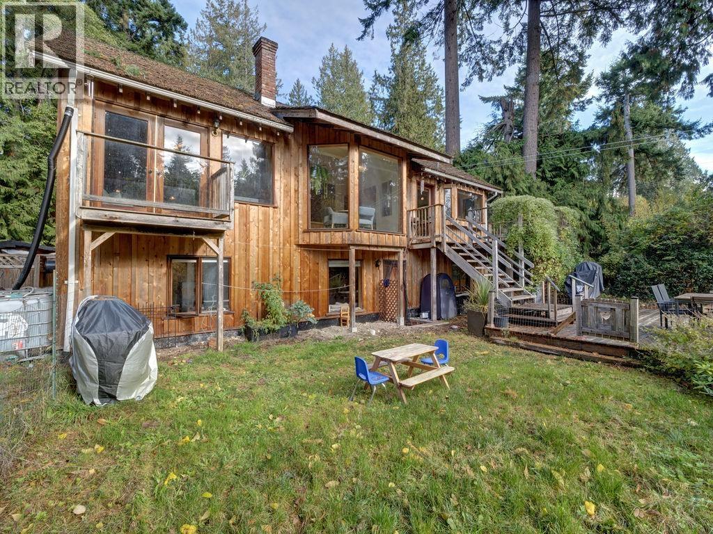 1321 Marlene Road, Roberts Creek, British Columbia  V0N 2W2 - Photo 28 - R3065790