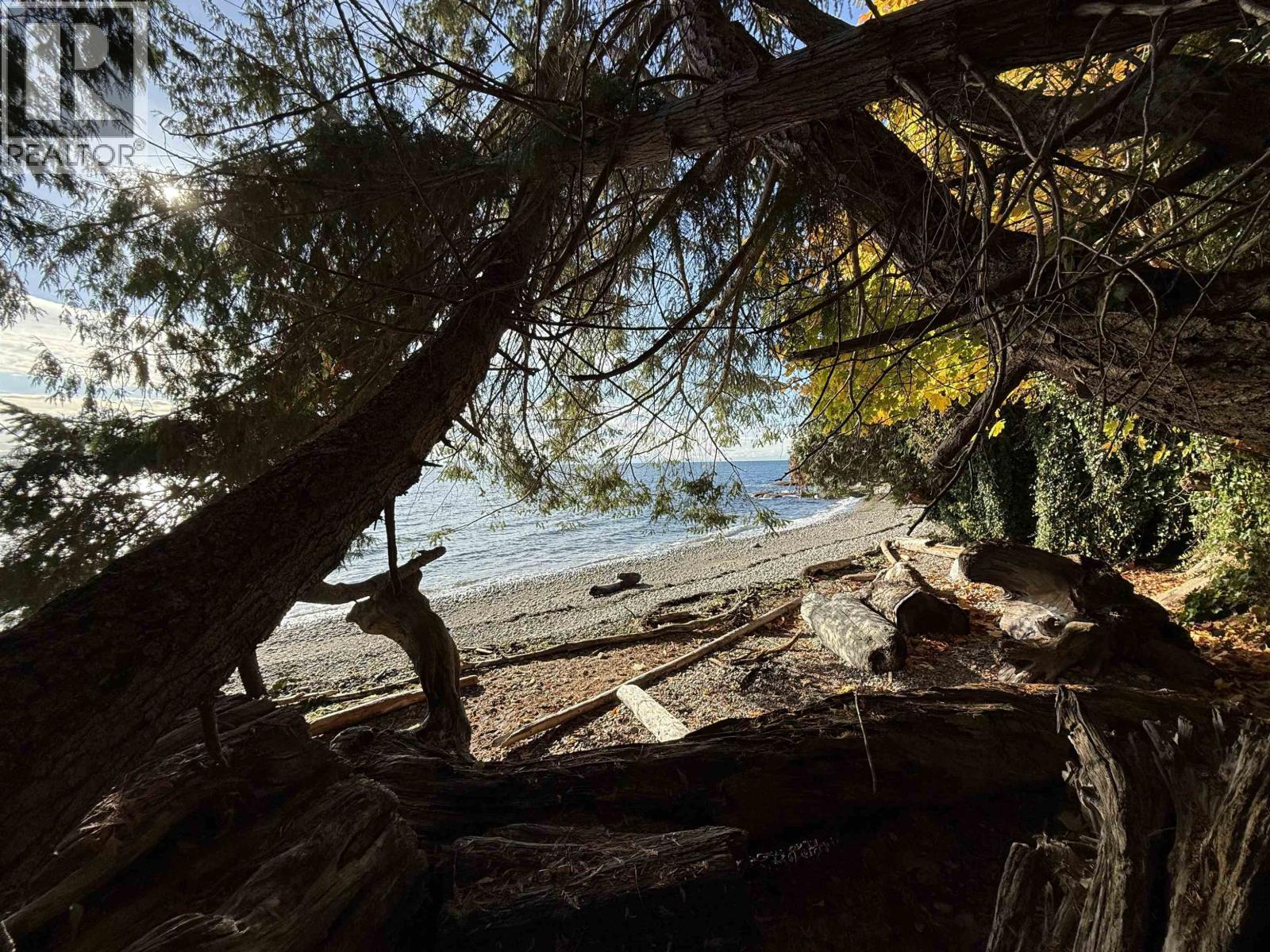 1321 Marlene Road, Roberts Creek, British Columbia  V0N 2W2 - Photo 38 - R3065790