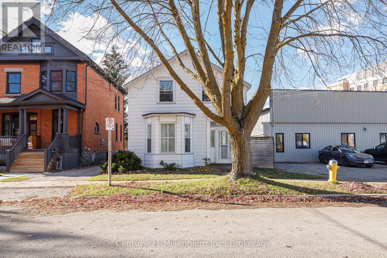 Third picture of 332 STE MARIE STREET