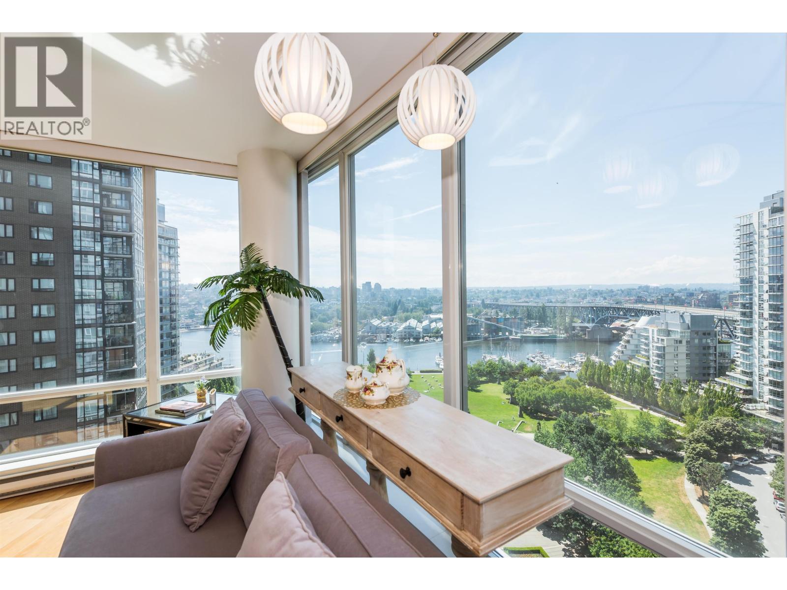 1438 Richards Street, Vancouver, British Columbia  V6Z 3B8 - Photo 5 - R3065784