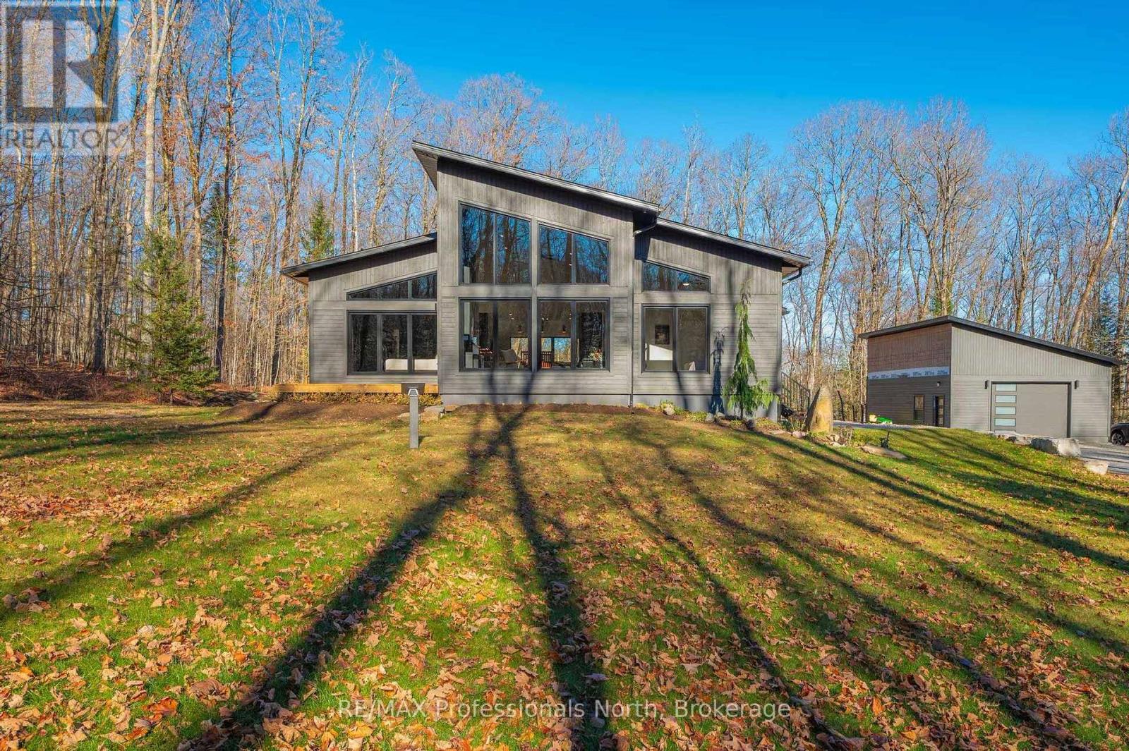 3777 GLAMORGAN ROAD, Dysart et al, Ontario