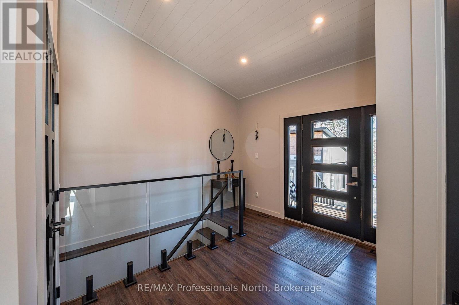 3777 Glamorgan Road, Dysart Et Al, Ontario  K0M 1S0 - Photo 10 - X12523548