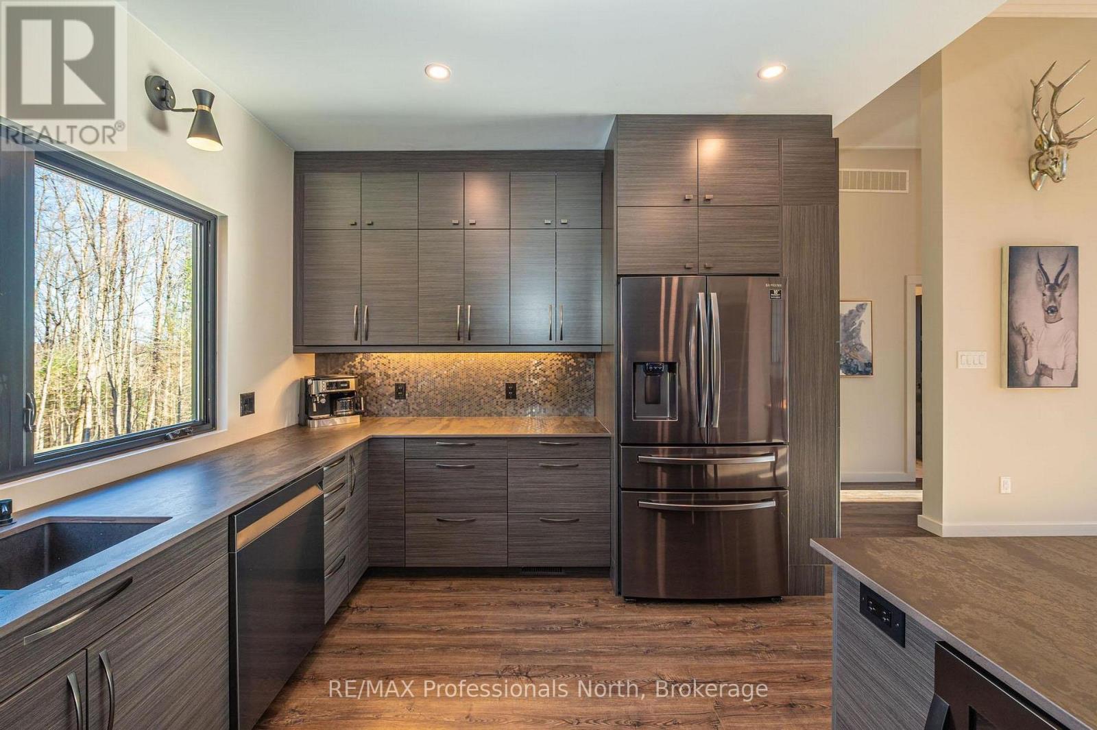 3777 Glamorgan Road, Dysart Et Al, Ontario  K0M 1S0 - Photo 17 - X12523548