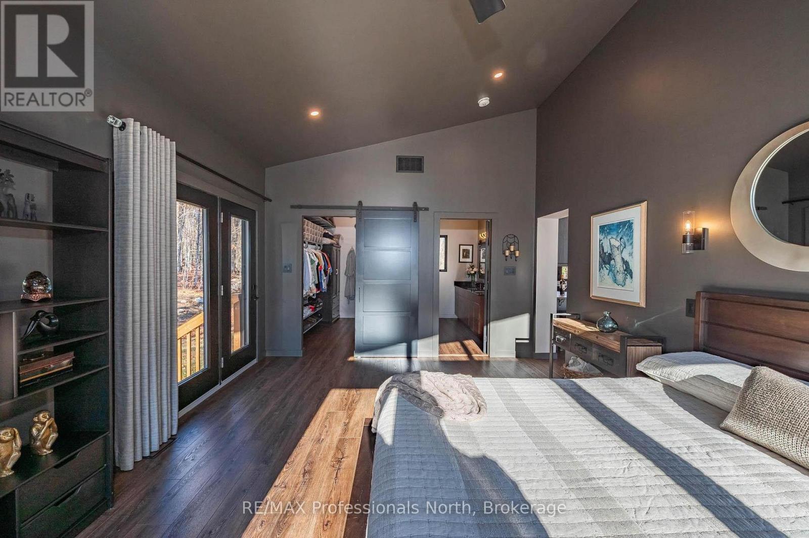 3777 Glamorgan Road, Dysart Et Al, Ontario  K0M 1S0 - Photo 25 - X12523548