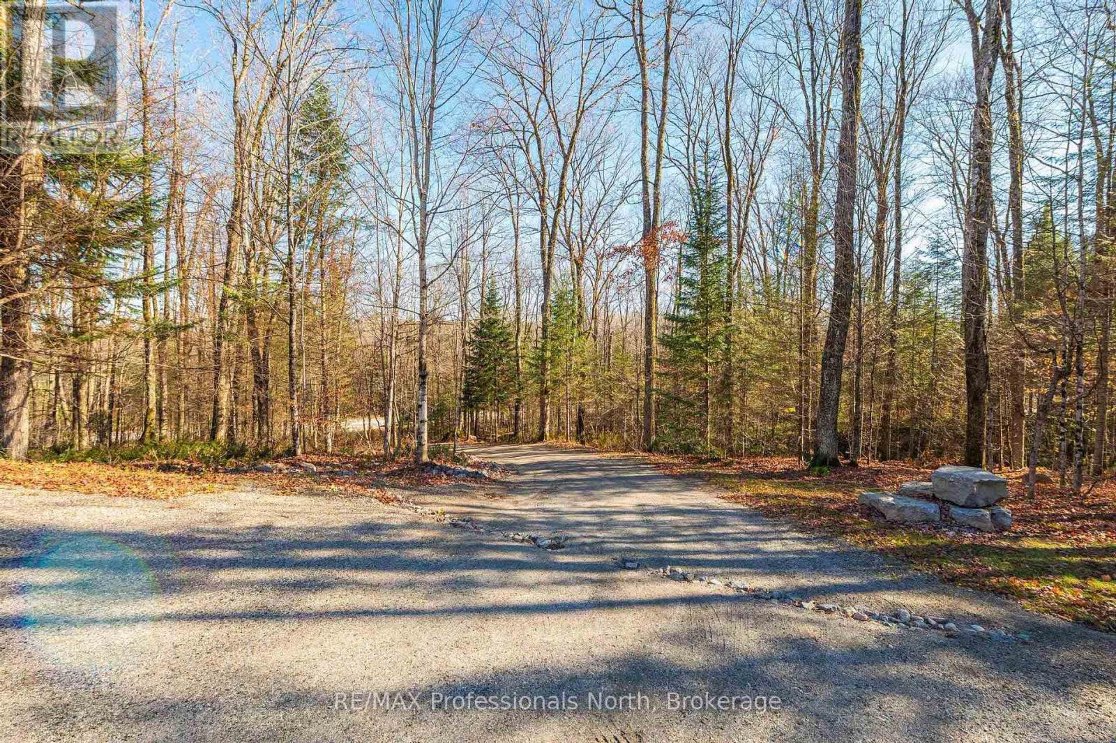 3777 Glamorgan Road, Dysart Et Al, Ontario  K0M 1S0 - Photo 46 - X12523548