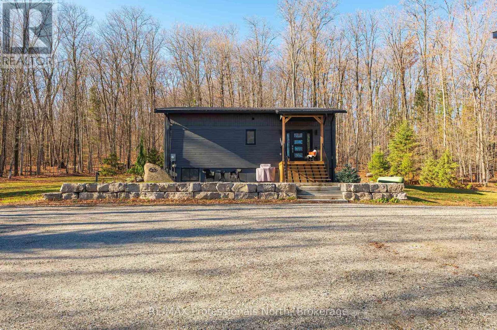 3777 Glamorgan Road, Dysart Et Al, Ontario  K0M 1S0 - Photo 5 - X12523548