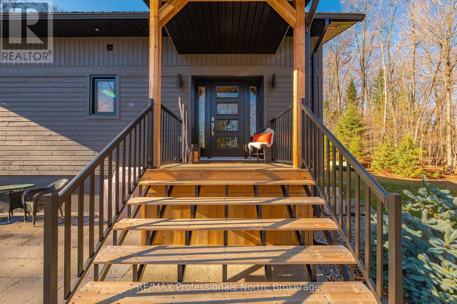 3777 Glamorgan Road, Dysart Et Al, Ontario  K0M 1S0 - Photo 7 - X12523548