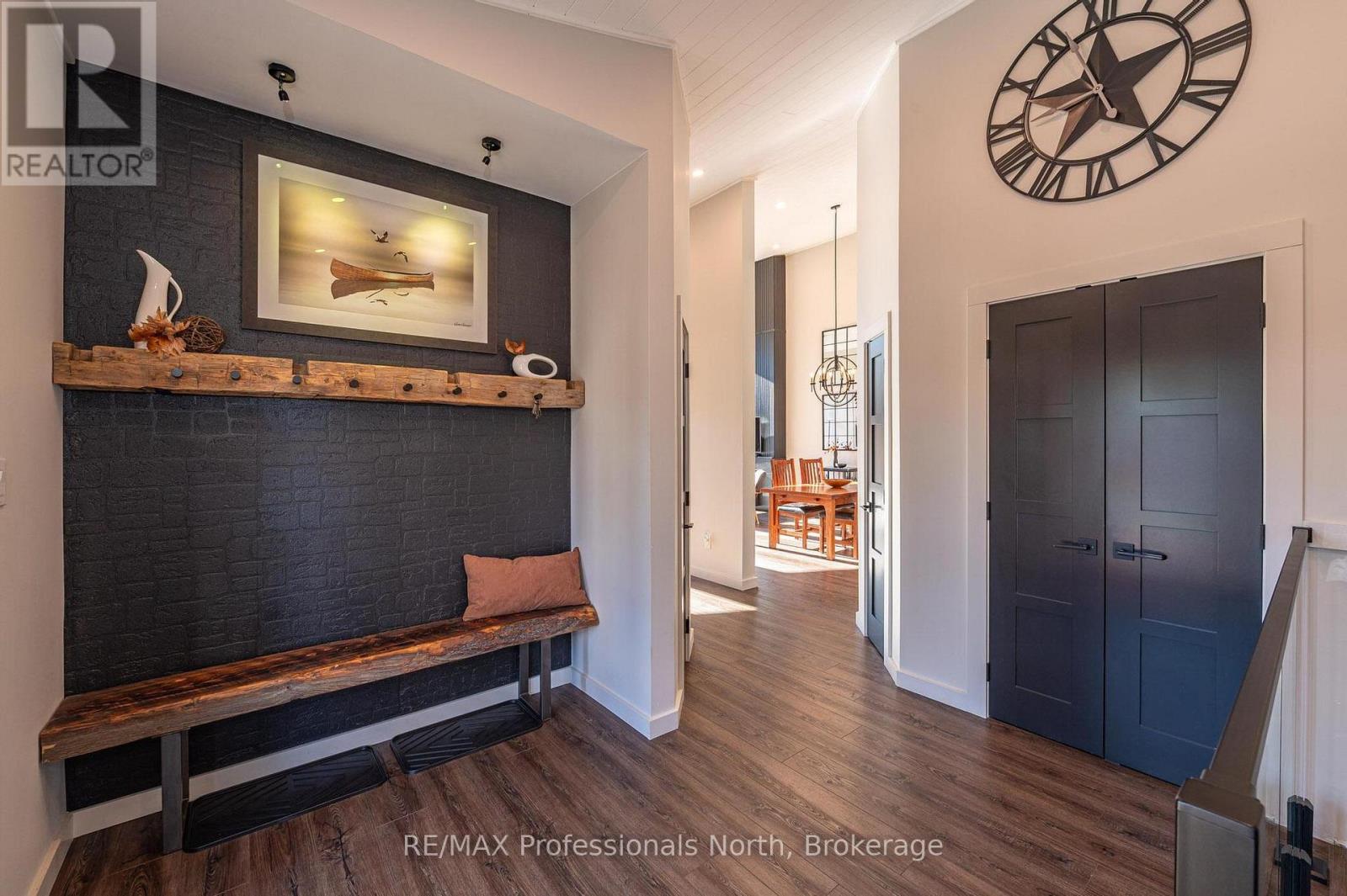 3777 Glamorgan Road, Dysart Et Al, Ontario  K0M 1S0 - Photo 9 - X12523548