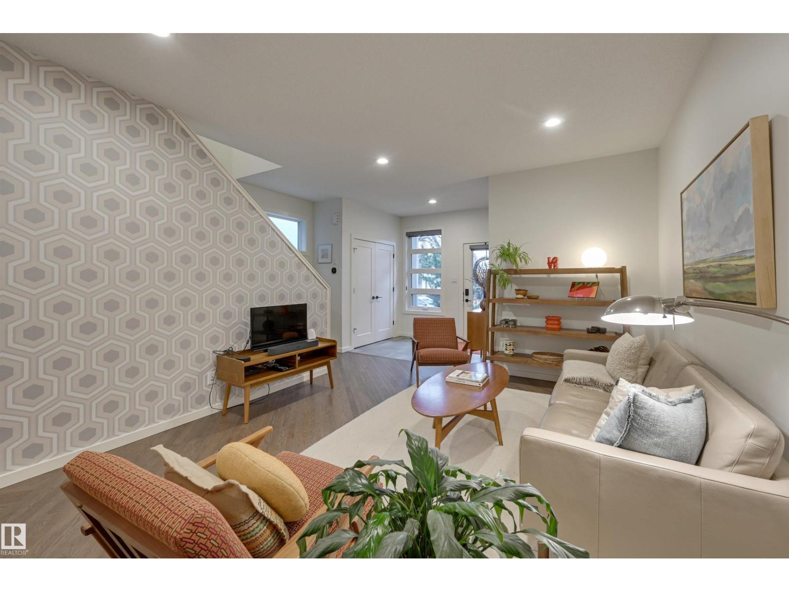 10436 145 St Nw, Edmonton, Alberta  T5N 2Y1 - Photo 9 - E4465130