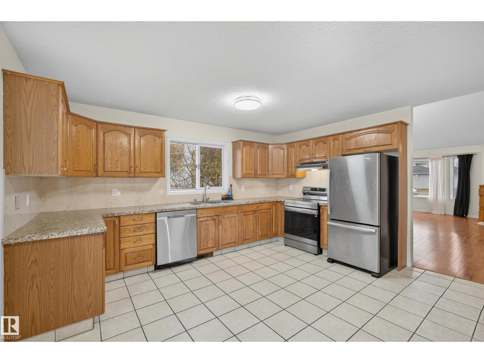 6520 154 Av Nw, Edmonton, Alberta  T5Y 2N7 - Photo 12 - E4465132