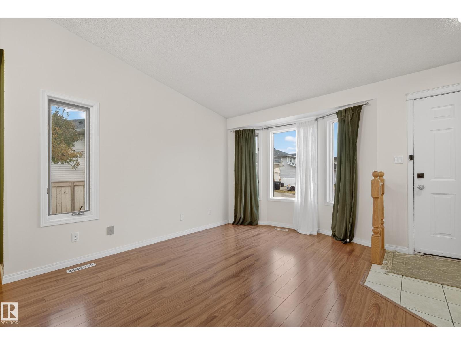 6520 154 Av Nw, Edmonton, Alberta  T5Y 2N7 - Photo 8 - E4465132