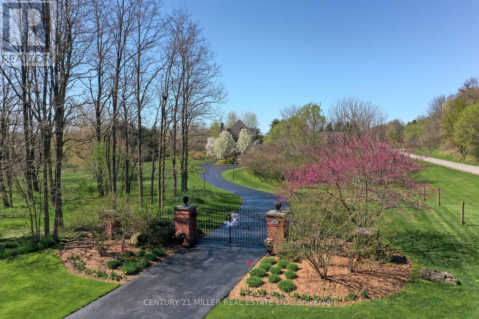 6416 Mcniven Road, Burlington, Ontario  L7P 0K5 - Photo 2 - W12089291