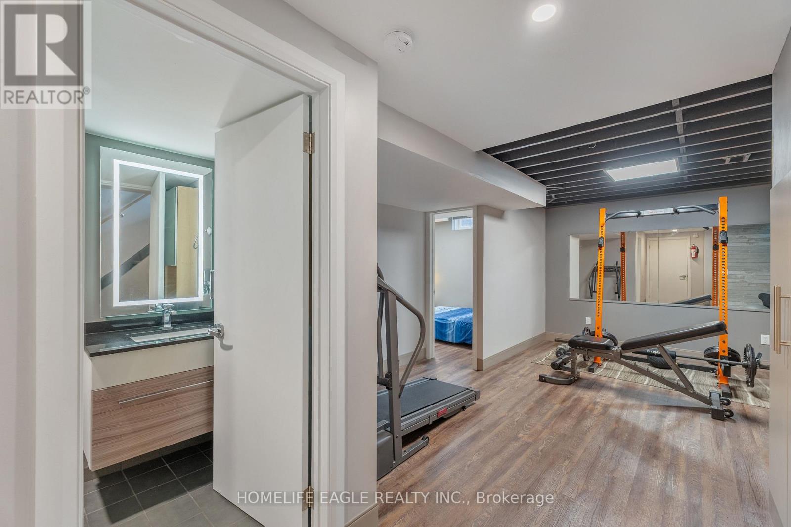 184 Knapton Drive, Newmarket, Ontario  L3X 3B5 - Photo 17 - N12523434