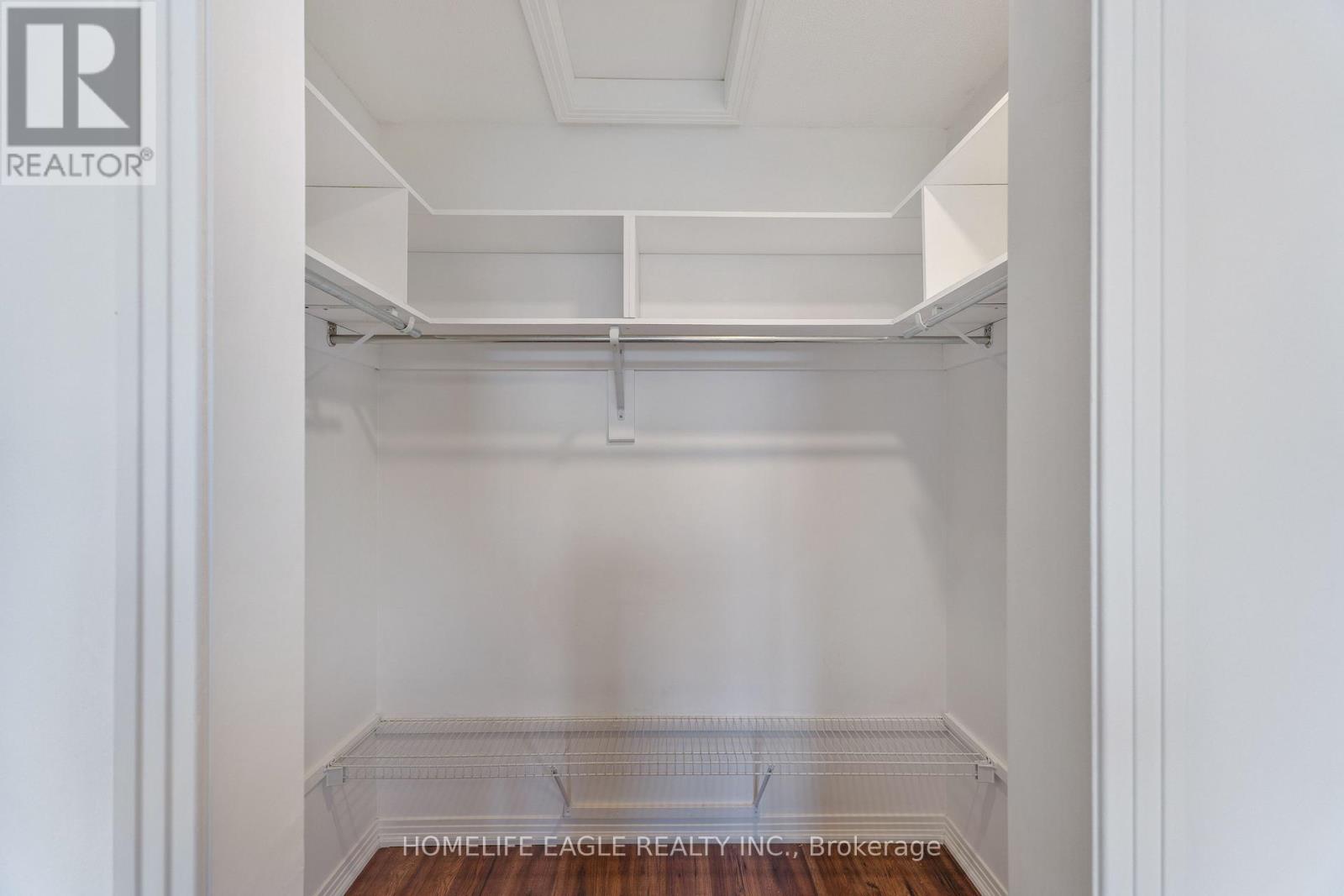 184 Knapton Drive, Newmarket, Ontario  L3X 3B5 - Photo 12 - N12523434