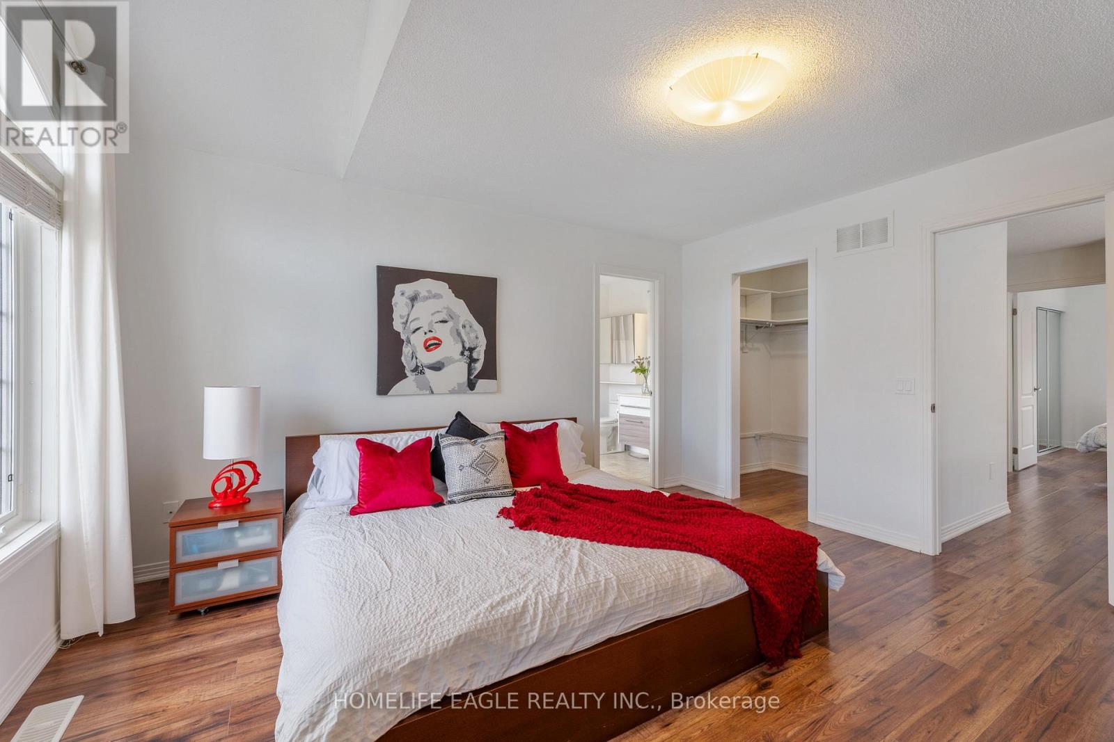 184 Knapton Drive, Newmarket, Ontario  L3X 3B5 - Photo 10 - N12523434