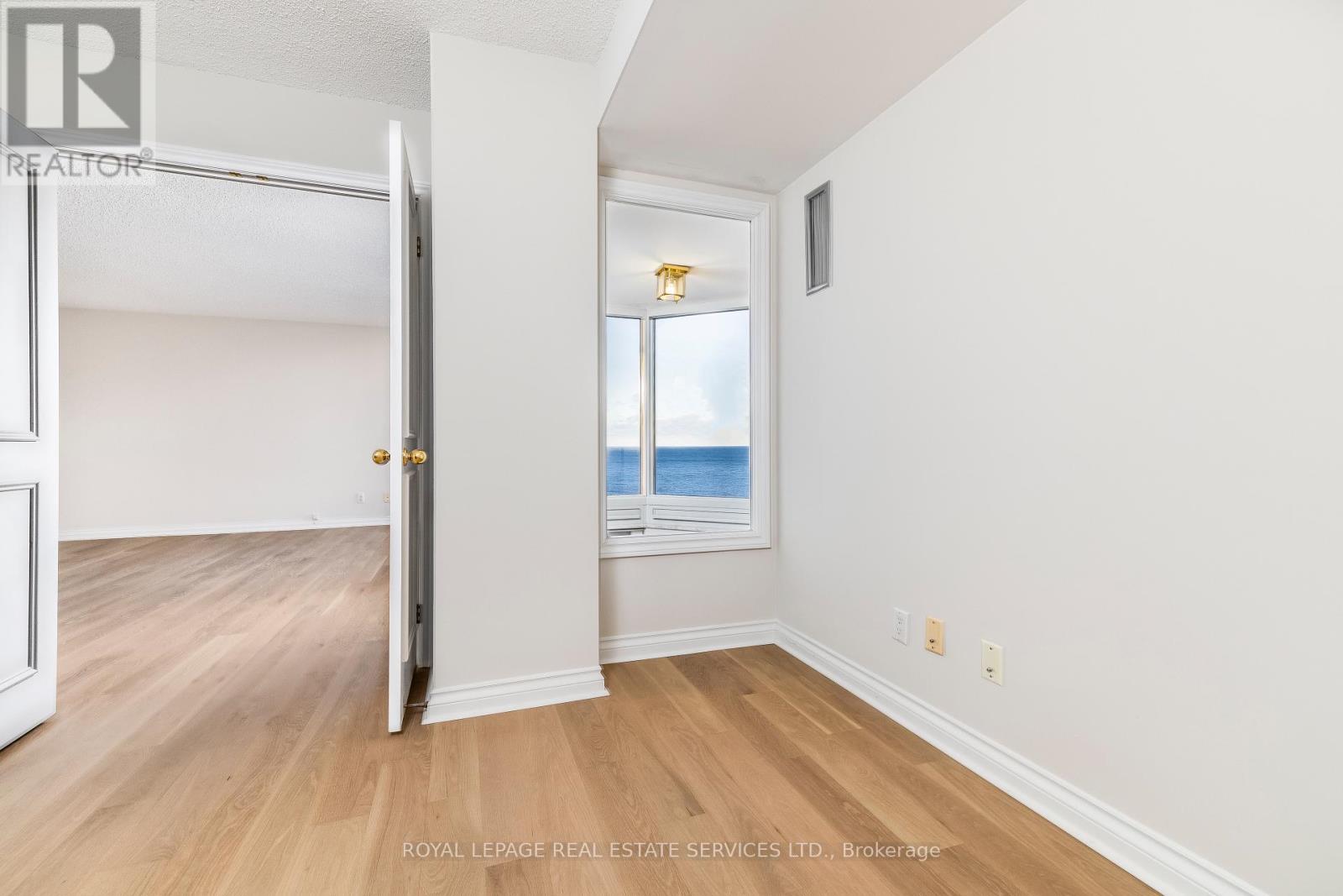 1605 - 1 Palace Pier Court, Toronto, Ontario  M8V 3W9 - Photo 17 - W11895734
