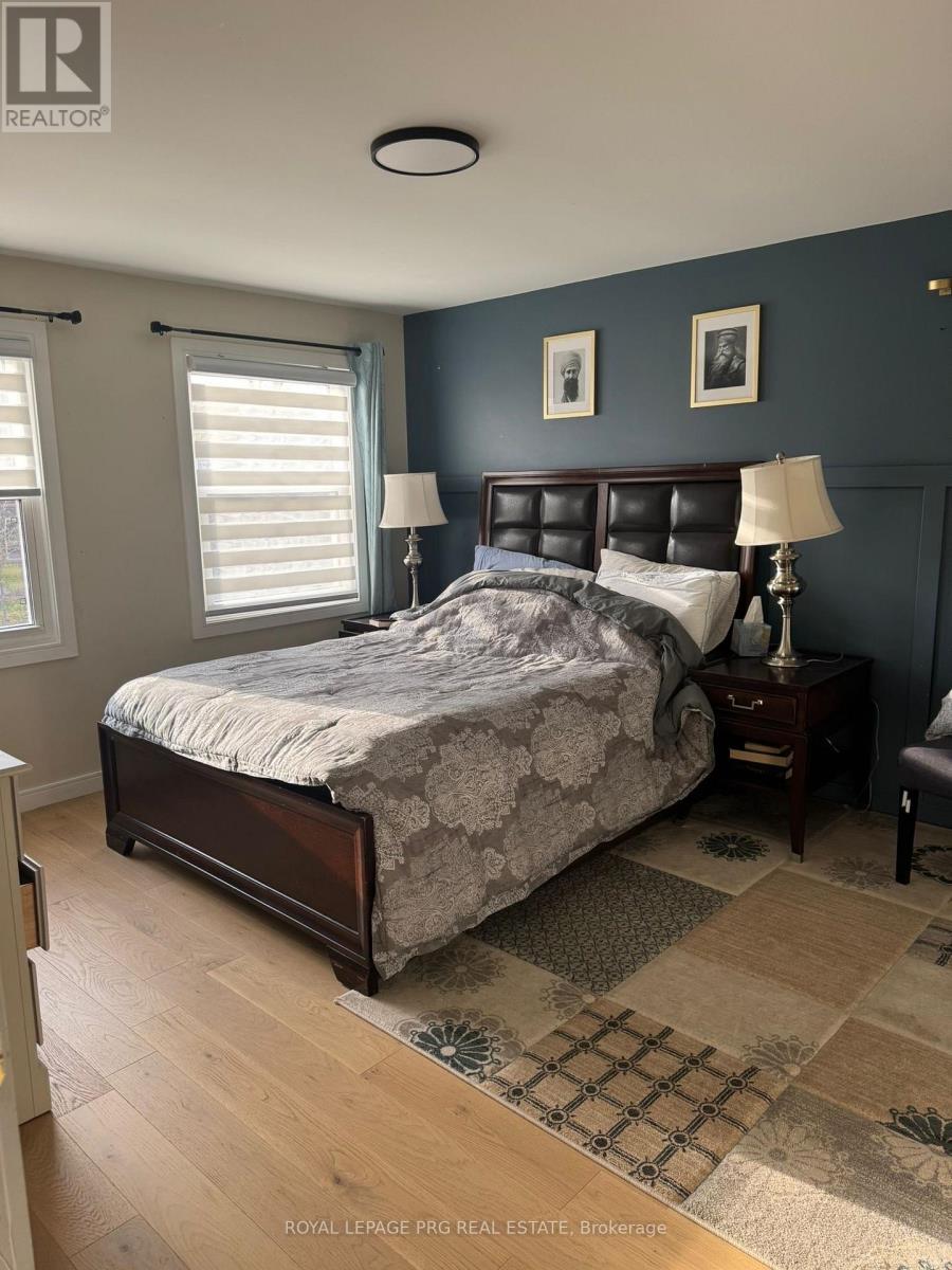 1074 Goodson Crescent, Oakville, Ontario  L6H 4A6 - Photo 6 - W12509696