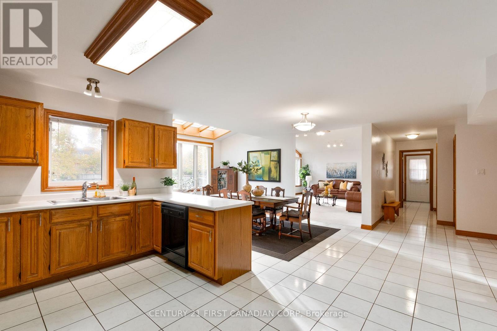 Photo 10 of 50 for 47 Carriage Hill Crescent