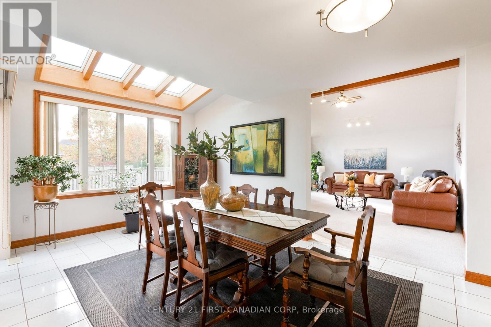 Photo 11 of 50 for 47 Carriage Hill Crescent