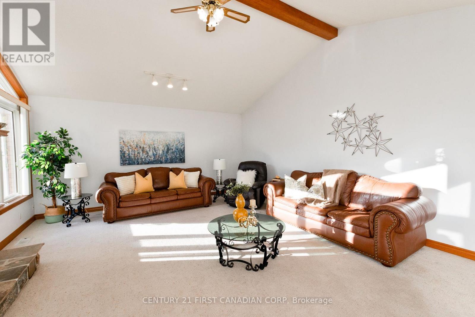 Photo 15 of 50 for 47 Carriage Hill Crescent