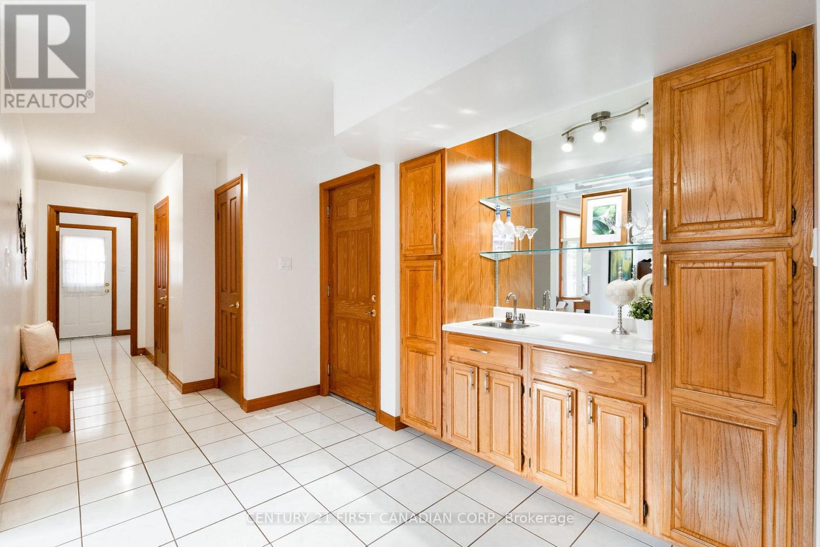 Photo 18 of 50 for 47 Carriage Hill Crescent