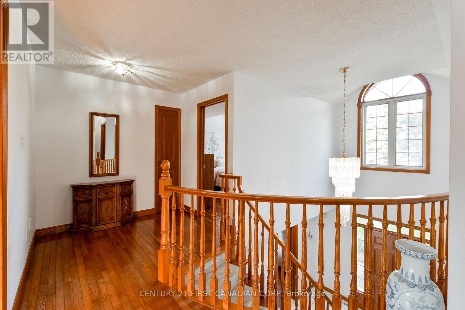 Photo 34 of 50 for 47 Carriage Hill Crescent