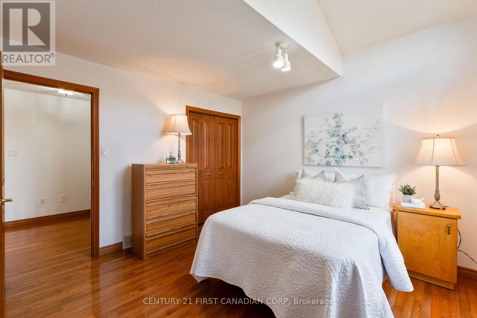 Photo 41 of 50 for 47 Carriage Hill Crescent