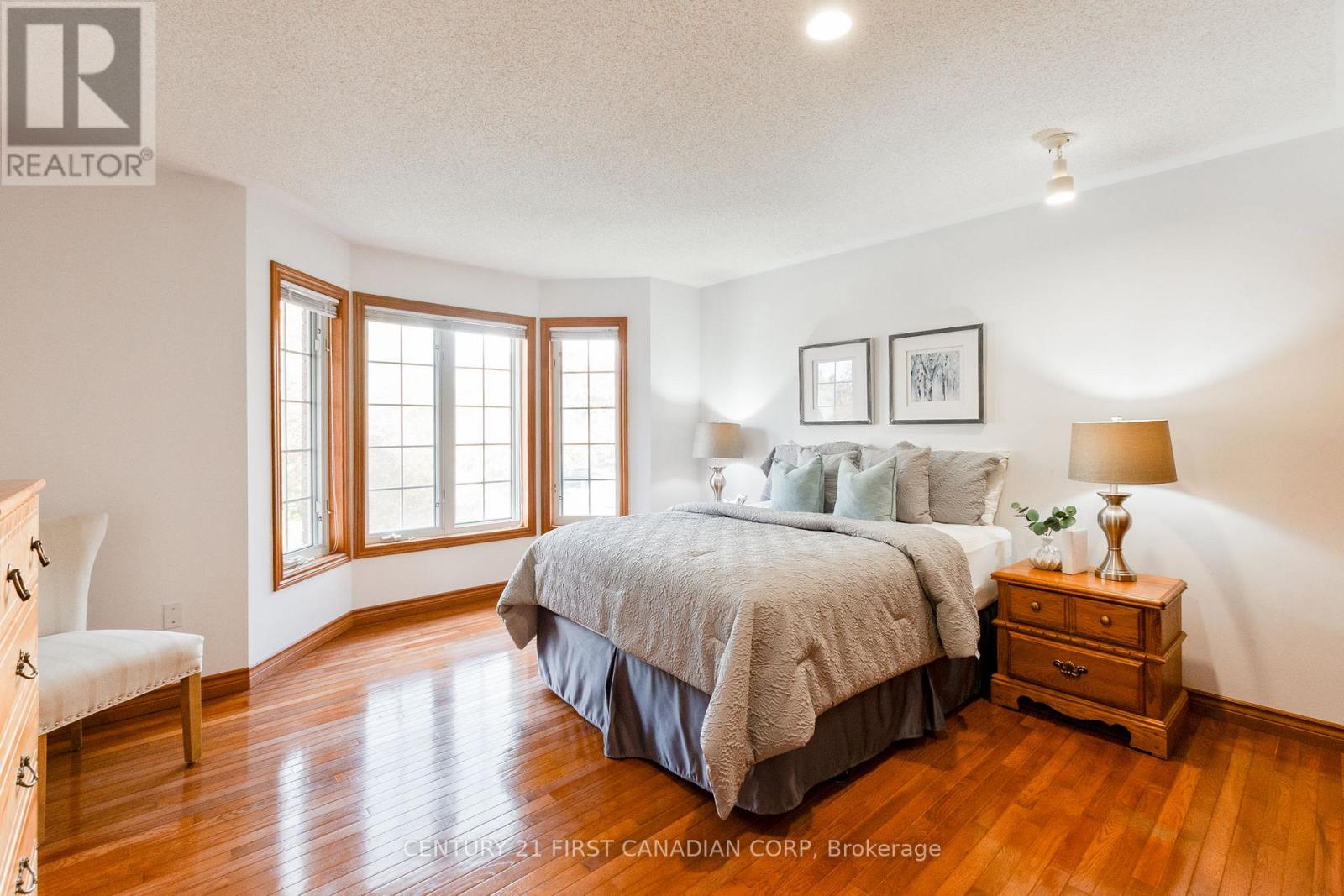 Photo 42 of 50 for 47 Carriage Hill Crescent