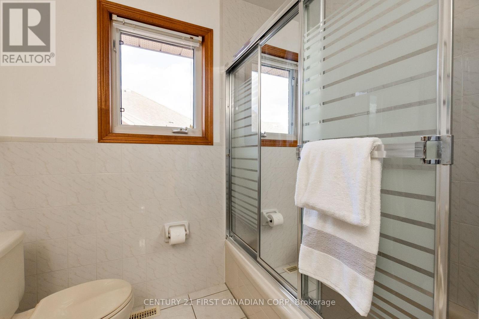 Photo 45 of 50 for 47 Carriage Hill Crescent