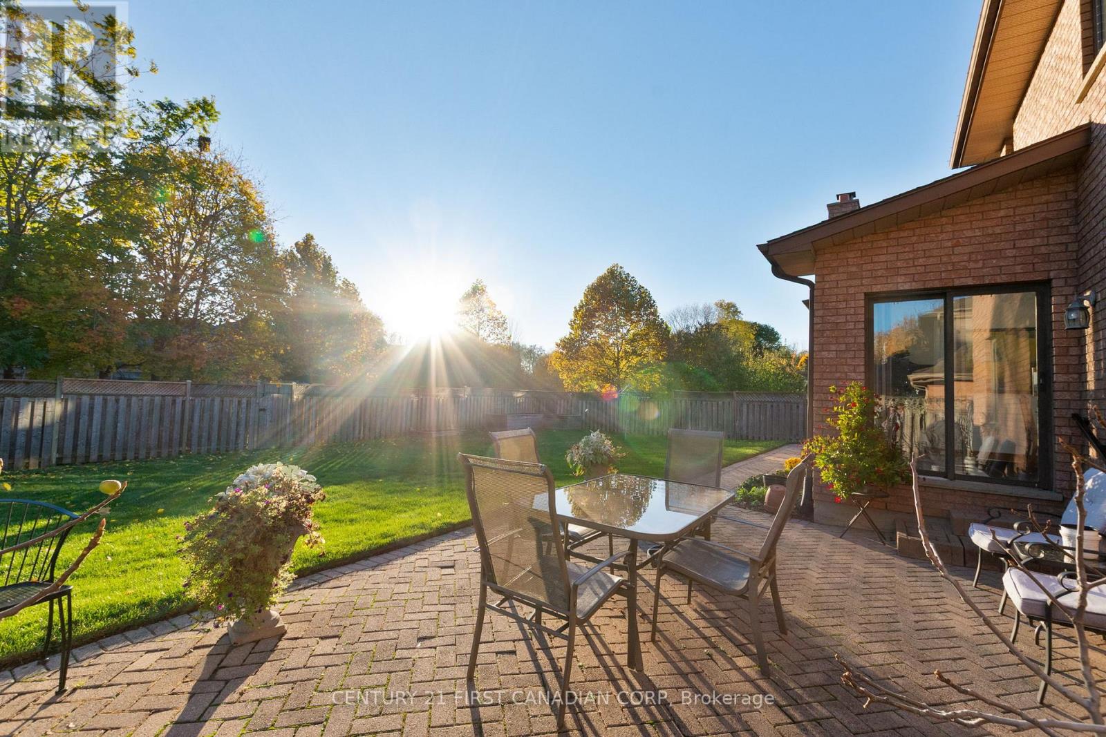 Photo 48 of 50 for 47 Carriage Hill Crescent