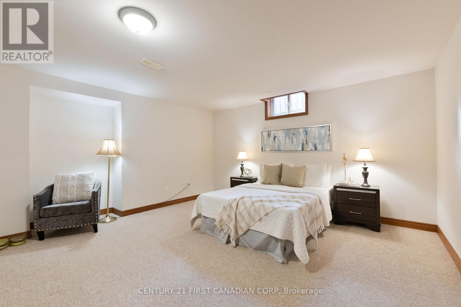 47 Carriage Hill Crescent, London North, Ontario N5X 3W8 - Photo 26 - X12522720