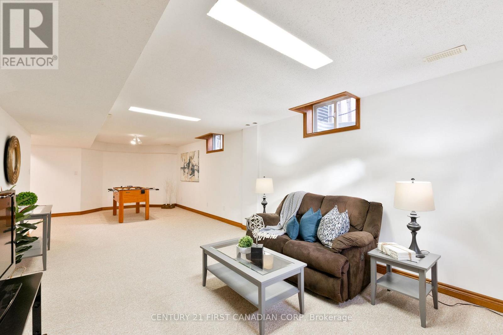 47 Carriage Hill Crescent, London North, Ontario N5X 3W8 - Photo 24 - X12522720