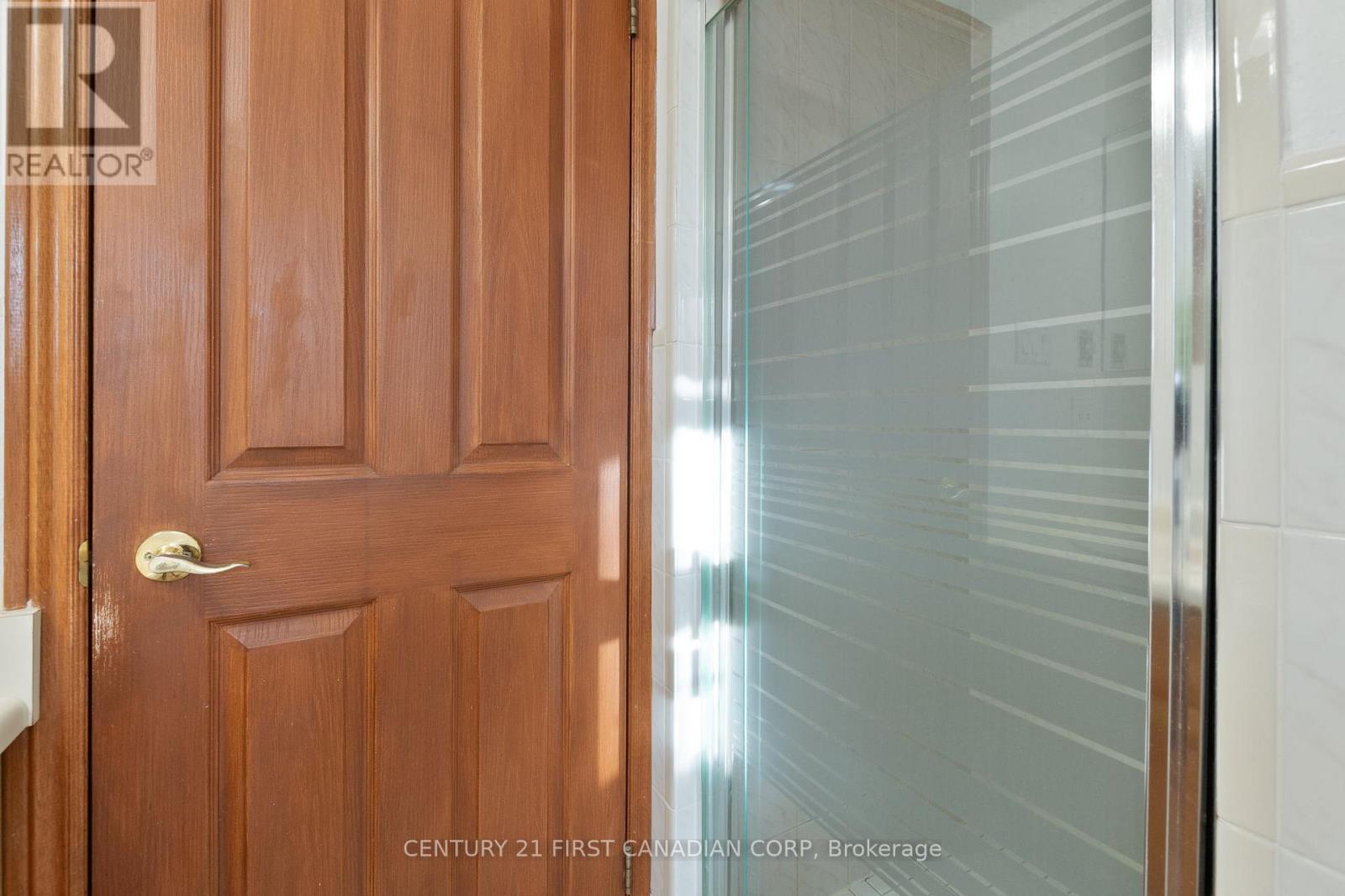 47 Carriage Hill Crescent, London North, Ontario N5X 3W8 - Photo 39 - X12522720